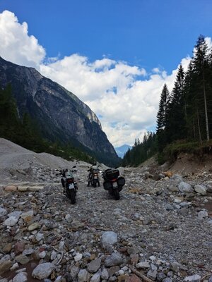 20240823_144912 (2) (388x517).jpg